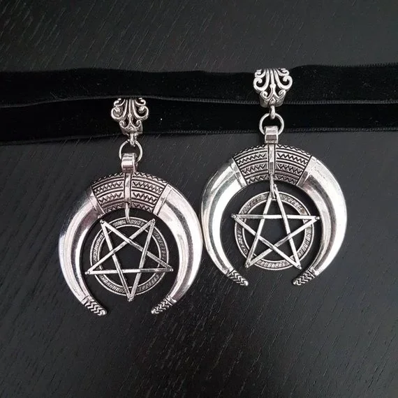 Witchy Choker Necklace with pentagram or inverted pentagram, Halloween necklace, gothic witch occult satanic pentacle wiccan