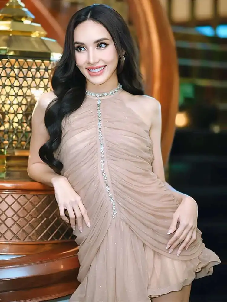 فستان أنيق للحفلات مزين بالترتر للنساء BabYoung بدون أكمام بدون ظهر بحاشية مكشكشة A-E فساتين سهرة صغيرة للسيدات لربيع 2025