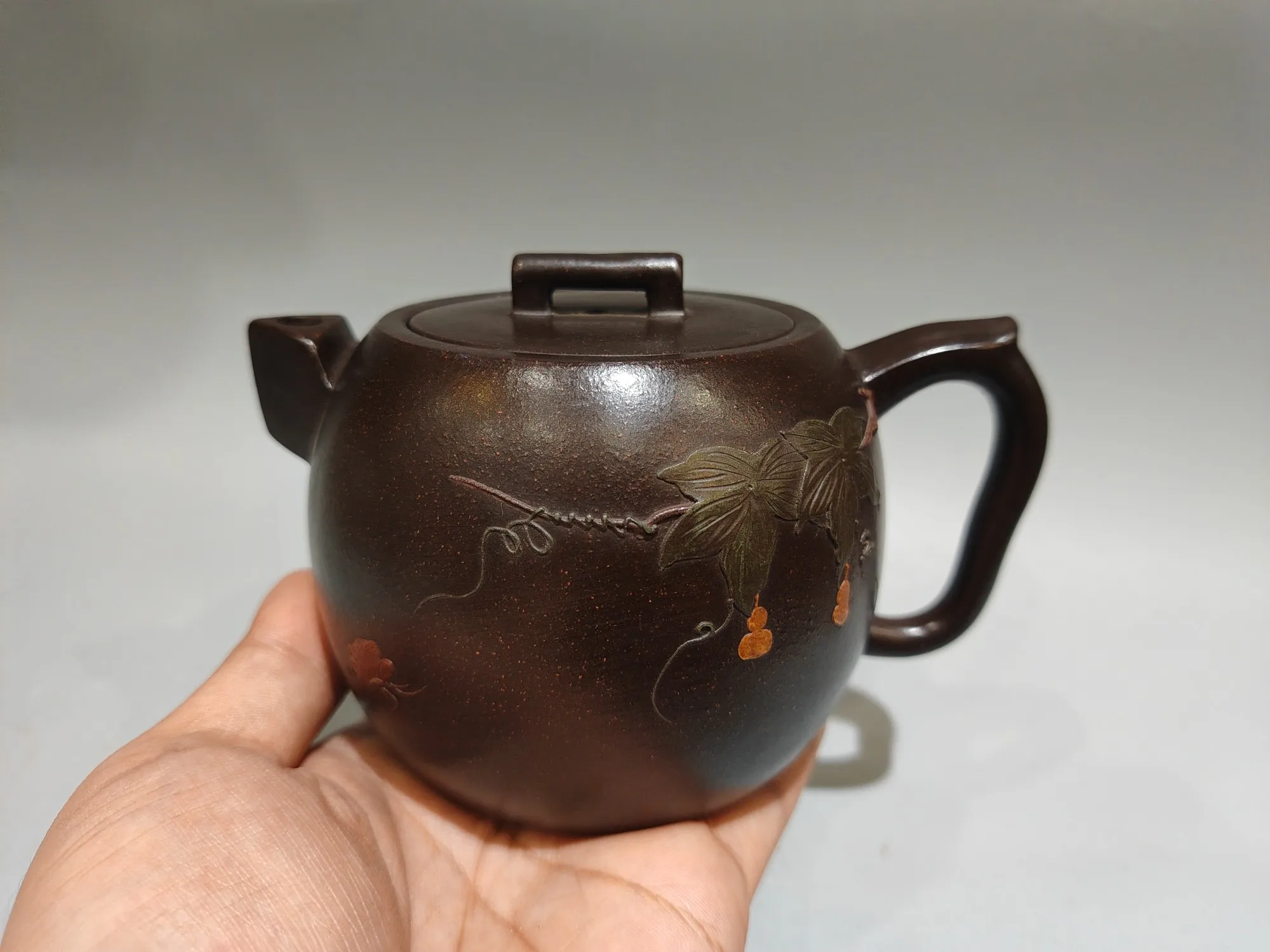 Yixing Purple Clay Pot Mud painted teapot Gourd, melon and vine pattern Triangle spout pot Kettle Teapot Flagon