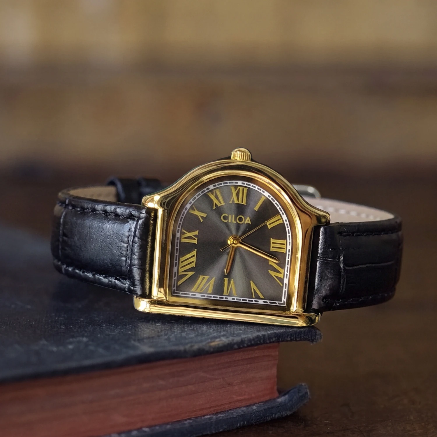 CILOA-Vintage Gold Case Black Dial Watch Roman Numerals Leather Strap Classic Business Quartz Wrist Watch-565