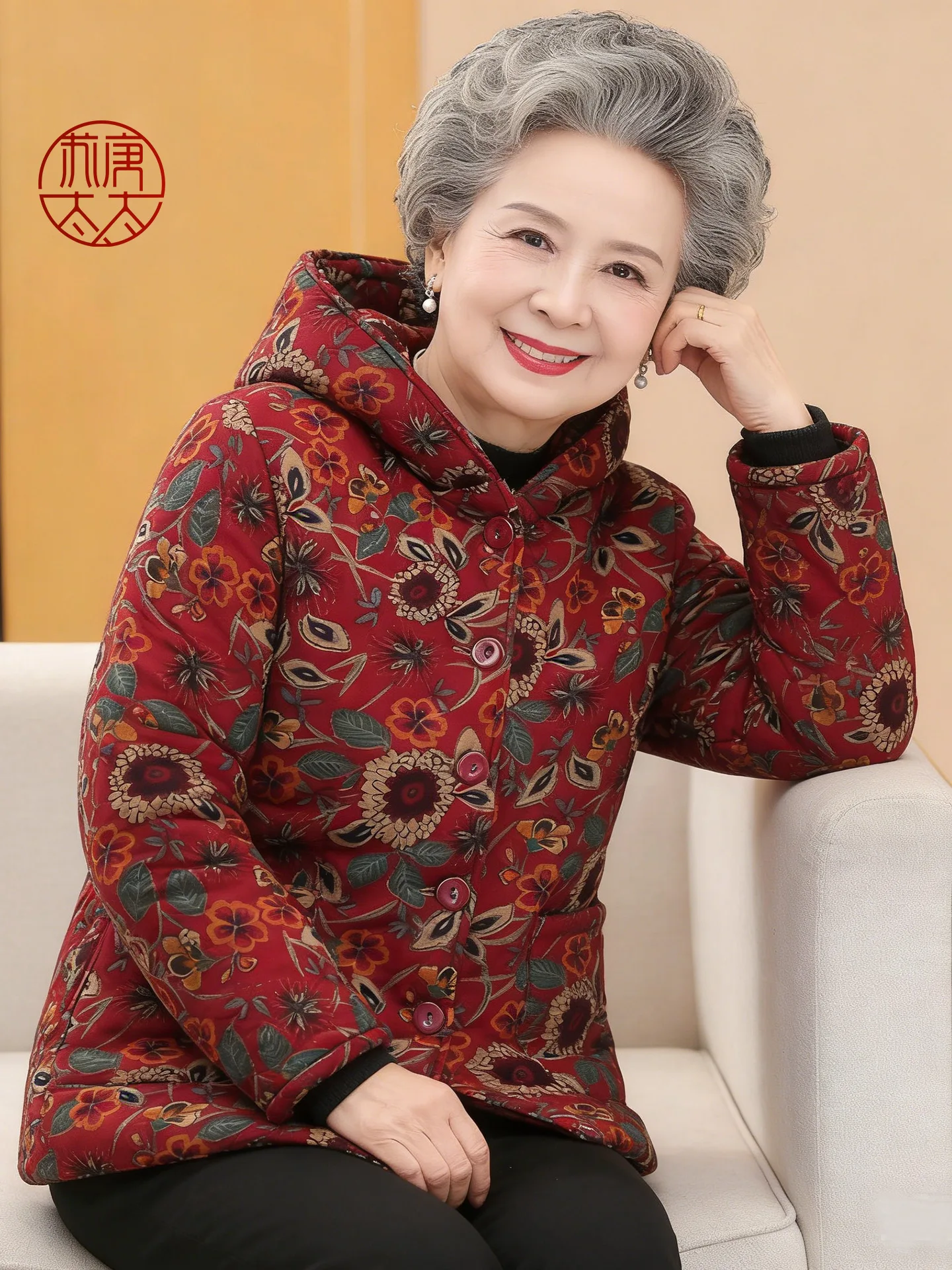 

Утепленная хлопковая куртка с капюшоном для пожилых женщин, зимняя теплая одежда, пальто для мам, повседневная свободная верхняя одежда