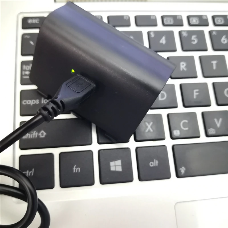 2400mAh Rechargeable Li-ion Battery Pack for XBOX ONE Gaming Console Back Cover Battery Gamepad Battery +USB Charging Cable