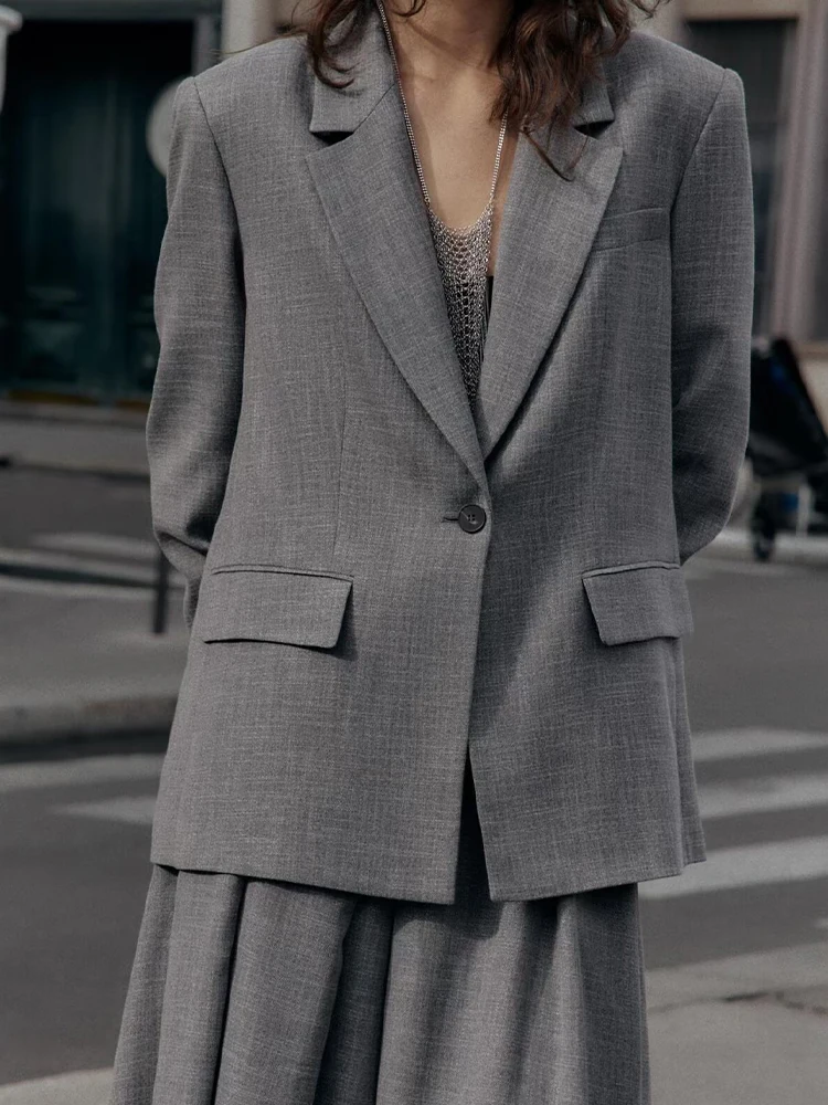 

Новая женская одежда 2025: модная куртка с длинными рукавами в европейском и американском стиле с подкладкой на плечах и узором «елочка»