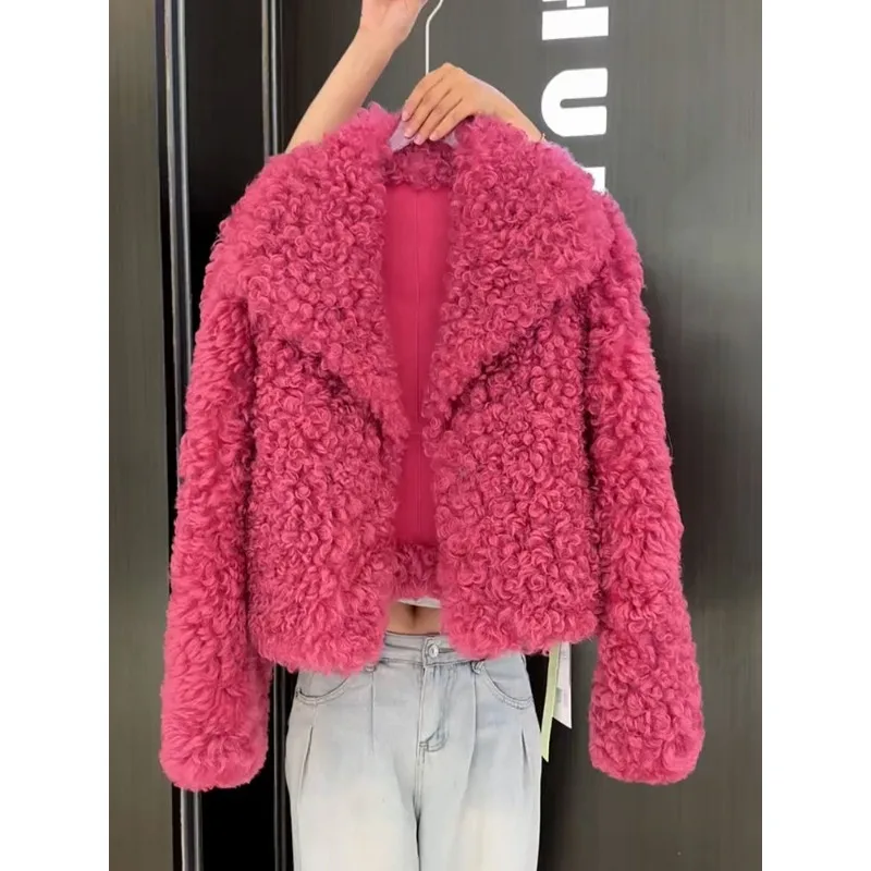 Nuevo modelo de invierno, chaqueta Popular con reducción de edad, hermoso estilo extranjero, piel sintética, abrigo de lana de cordero de imitación cálido integrado para mujer