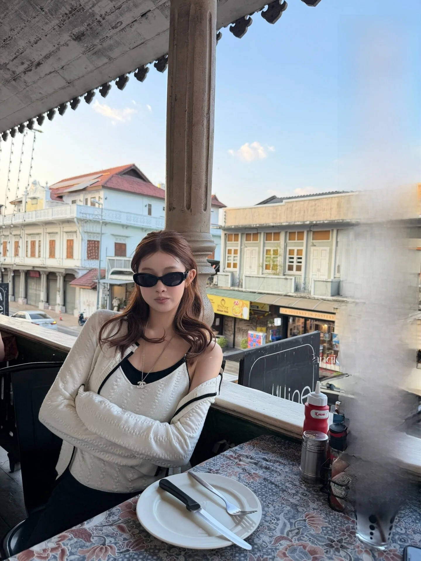 

Комплект из вязаного кардигана и топа ATO Hero из шерстяной смеси, женский, белый, с цветочным узором, трикотажный, из двух предметов, с длинными рукавами, стандартный крой