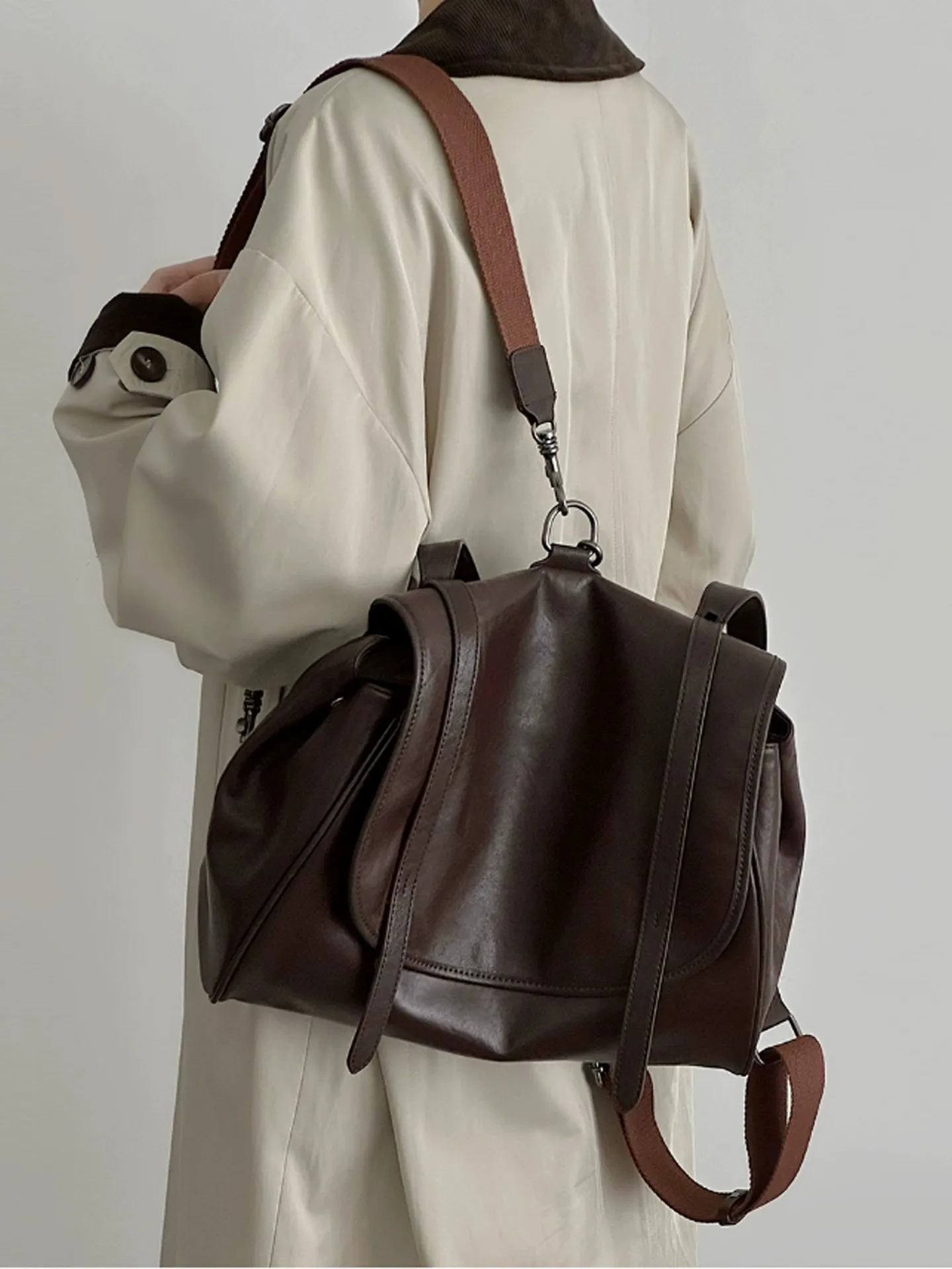 sac-a-dos-de-messager-retro-en-cuir-nouveau-style-automne-hiver-decontracte-et-polyvalent-petit-format-grande-capacite-pour-les-trajets-quotidiens