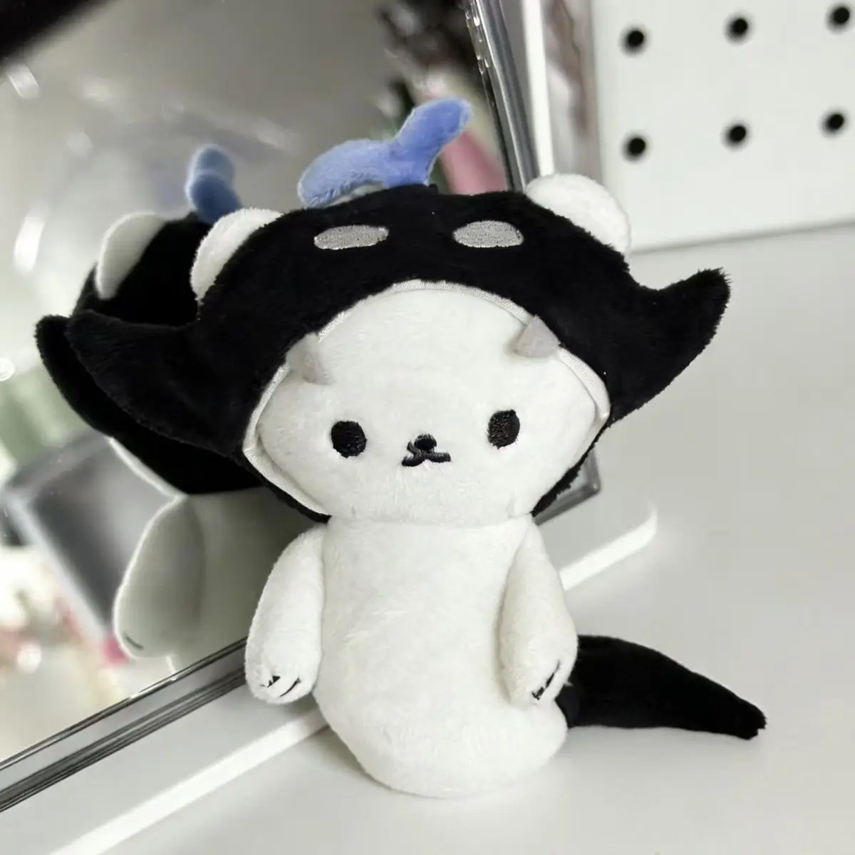 GMMTV Dark Blue Kiss TayNew Polcasan Doll Pendant Second