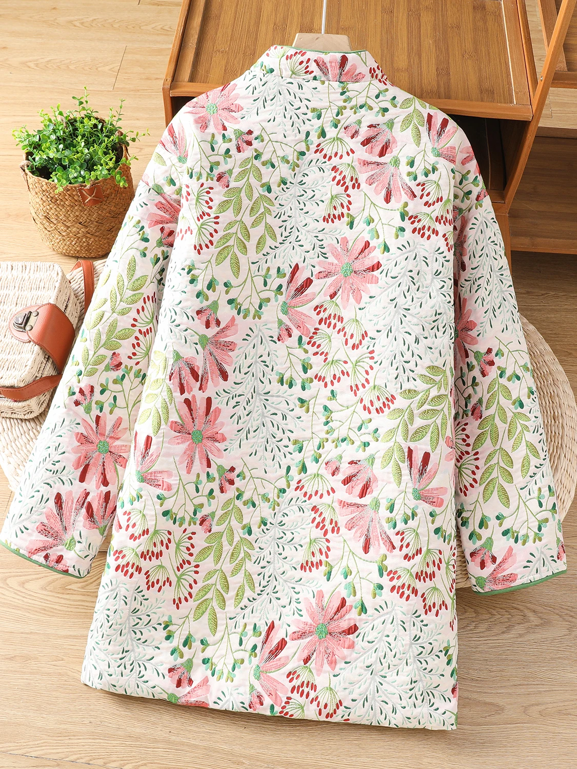Large Size Cotton Jaet Embroidered Floral Pattern Loose Fit Button Design Korean Sle Straight Cut Long Sve Mid-Length