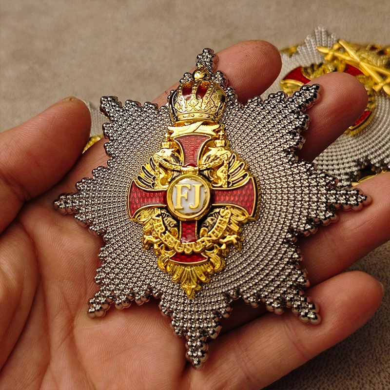 War Edition Badge Austro-Hungarian Franz Joseph Starburst Peace Double Swords Medal