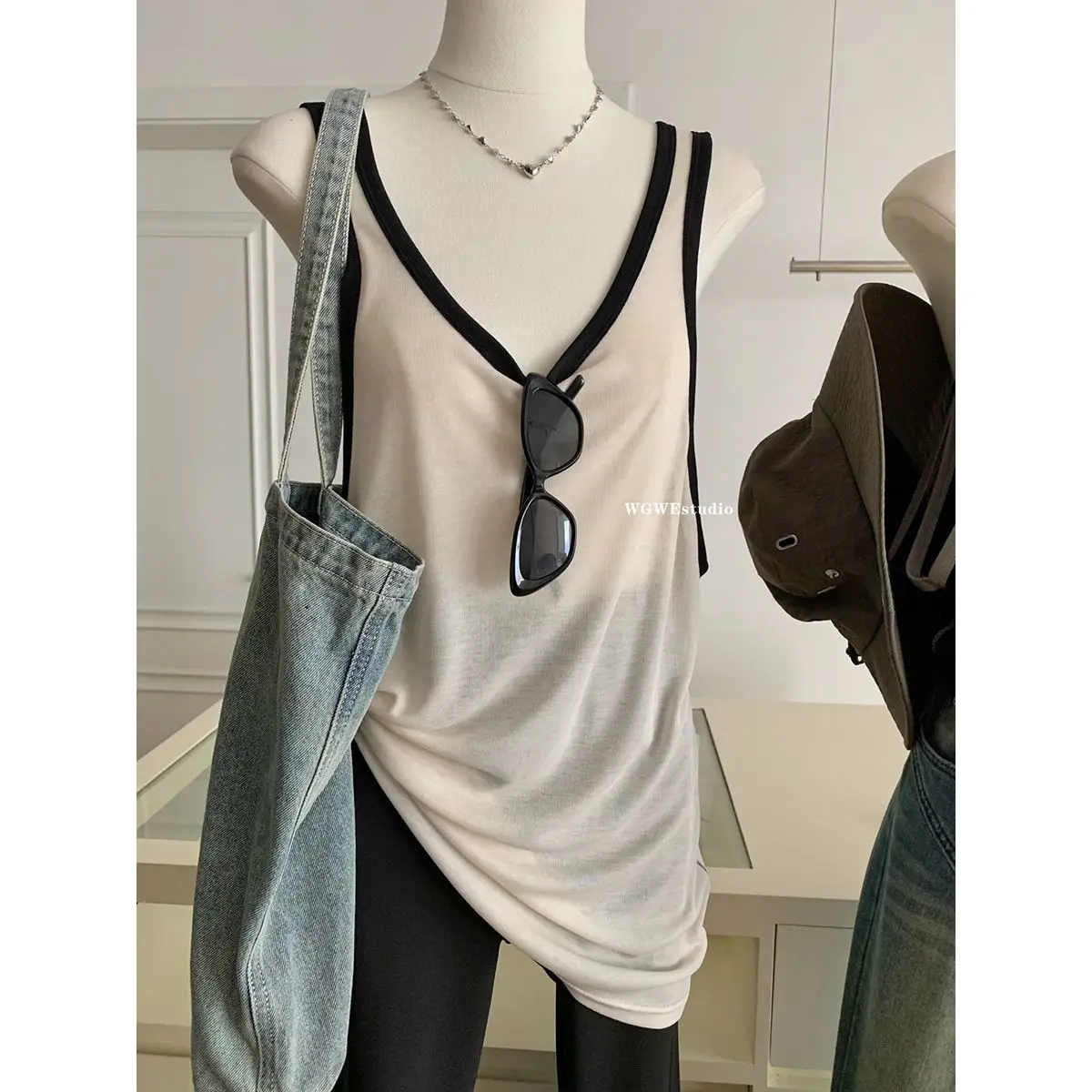 Wholesale Scoop Neck Sleeveless Tops Women Summer Solid Simple Tee Shirts Contrast Colors Korean Pop Basic Casual Long Tank Top