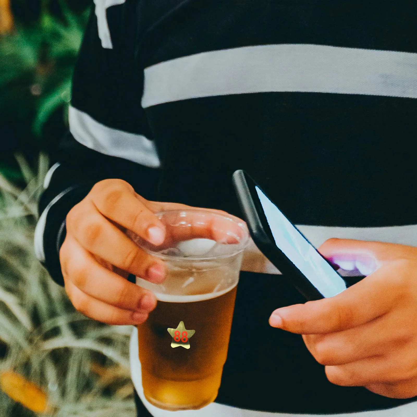 สติกเกอร์ติดแก้วไวน์รูปดาว 99 ชิ้น ป้ายระบุแก้วสำหรับงานปาร์ตี้ ป้ายเครื่องดื่มสำหรับบาร์ ใช้ตกแต่งแก้ว ป้ายระบุแก้วสำหรับคริสต์มาส