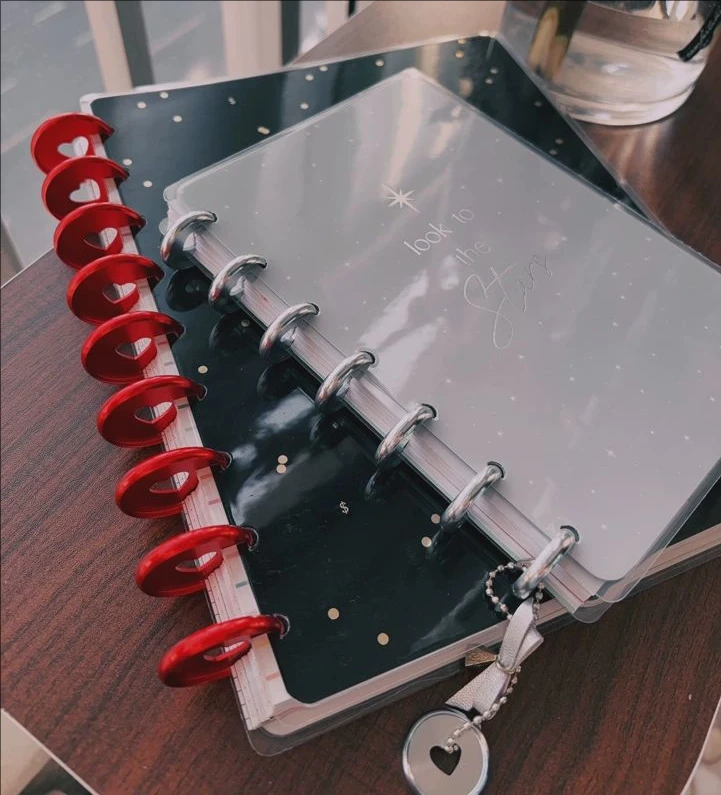 80Pcs 35mm 바인더 노트 플라스틱 디스크 링 35mm 다채로운 바인딩 디스크 하트 버섯 구멍 플래너 편지지 선물 용품