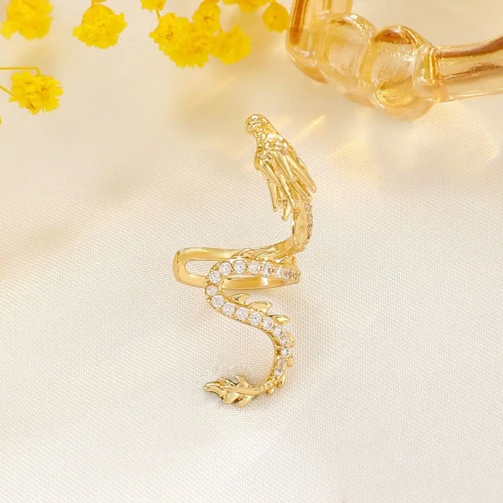 Vintage Style Dragon Earrings High-grade Metal Punk Animal Shaped Ear Studs Unique Design Chinese Zodiac Earrings Friends Gift