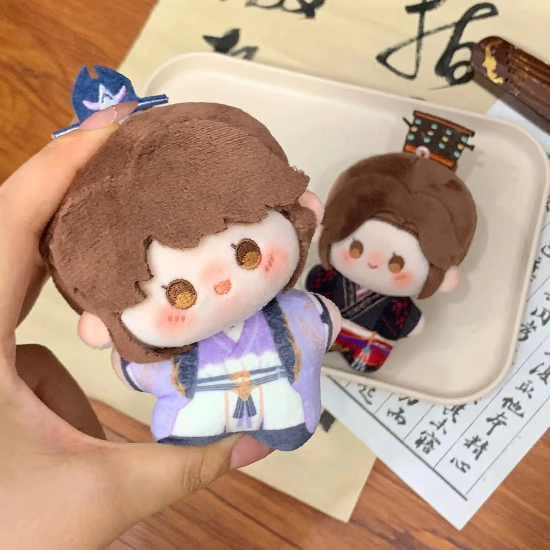 Breloczek pluszowy 10 cm z nadrukiem, popiół z ciała Guang Ling Wang z Królestwa, w starożytnym stroju, zawieszka w kształcie rozgwiazdy, prezent na Boże Narodzenie