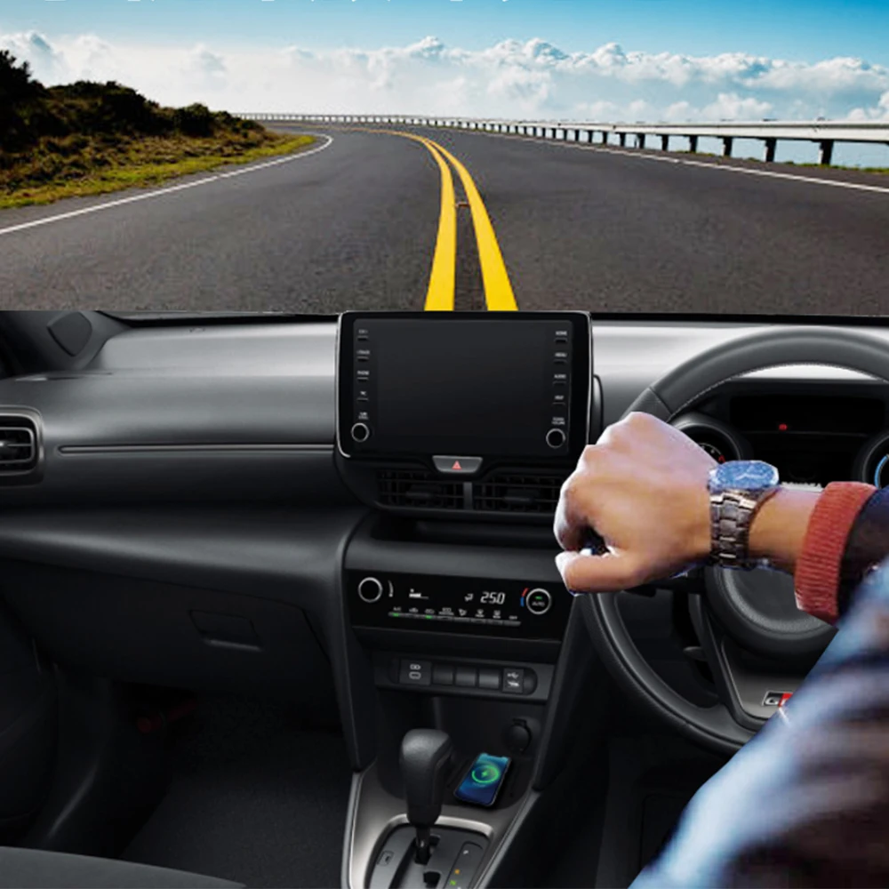 سيارة لاسلكية شاحن الهاتف المحمول وحدة التحكم المركزية تخزين QI 18 واط آيفون شحن سريع لتويوتا يارس كروس XP210 2020-2025 #4