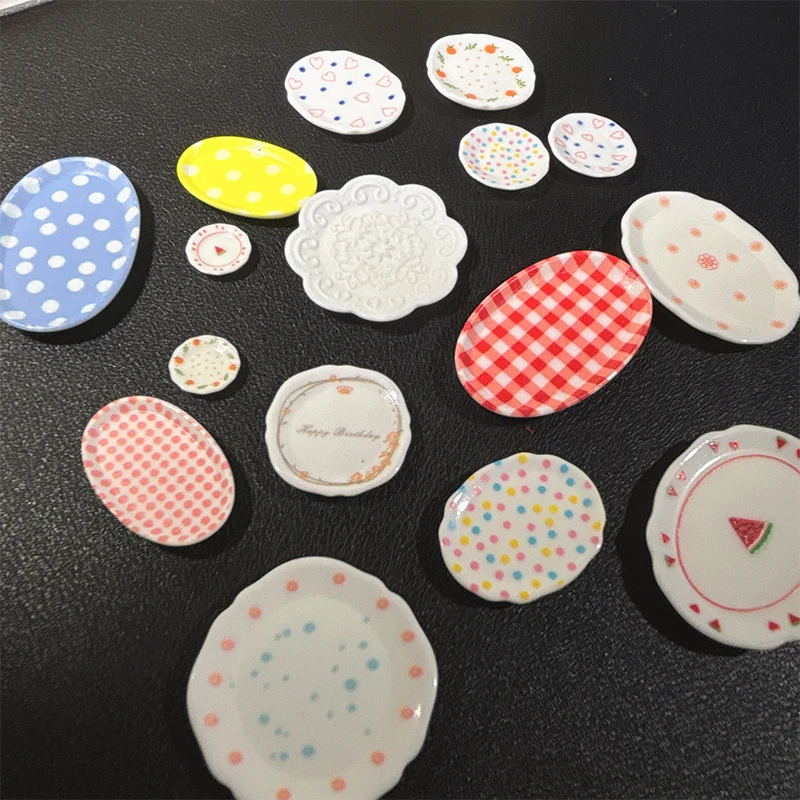 4Pcs 1:12 Dollhouse Miniature Plate Dinner Plate Tray Doll House Mini Kitchen Tableware Decoration Toy Doll Home Accessories