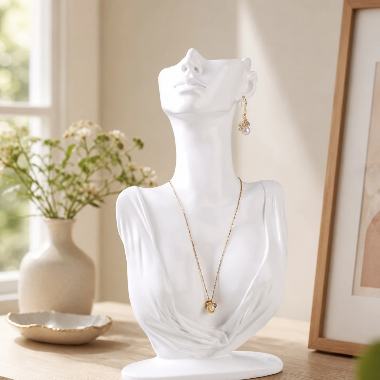 jewelry-mannequin-bust-resin-jewelry-display-bust-necklace-display-stand-sculpted-stable-for-boutique-owners-vanity
