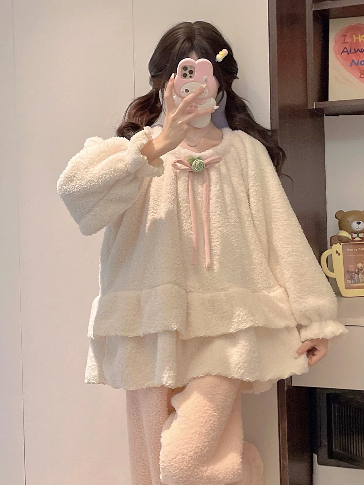 

DAIMELU half-edge velvet bow pajamas women's new autumn and winter sleepwear thickened loungewear lady loungewear female nighty