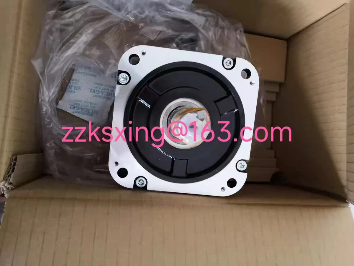 

Brand New Original Servo Motor SGMGH-13PCA61