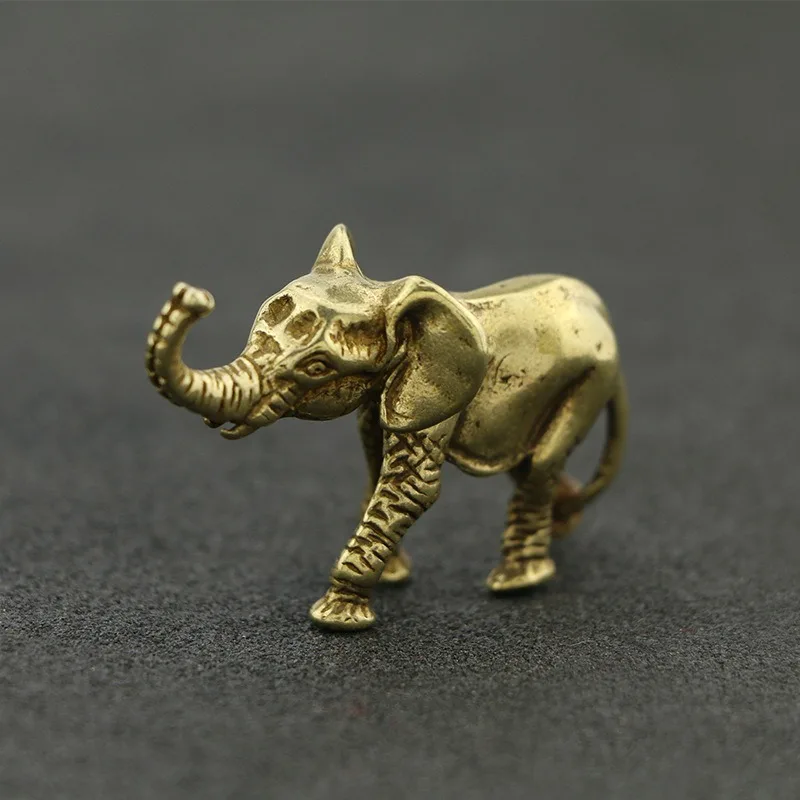1PC Copper Elephant Figurine Antiqued Faux Antique Brass Ornament Prank Playful Handheld Piece Desk Home Decor Craft Collectible
