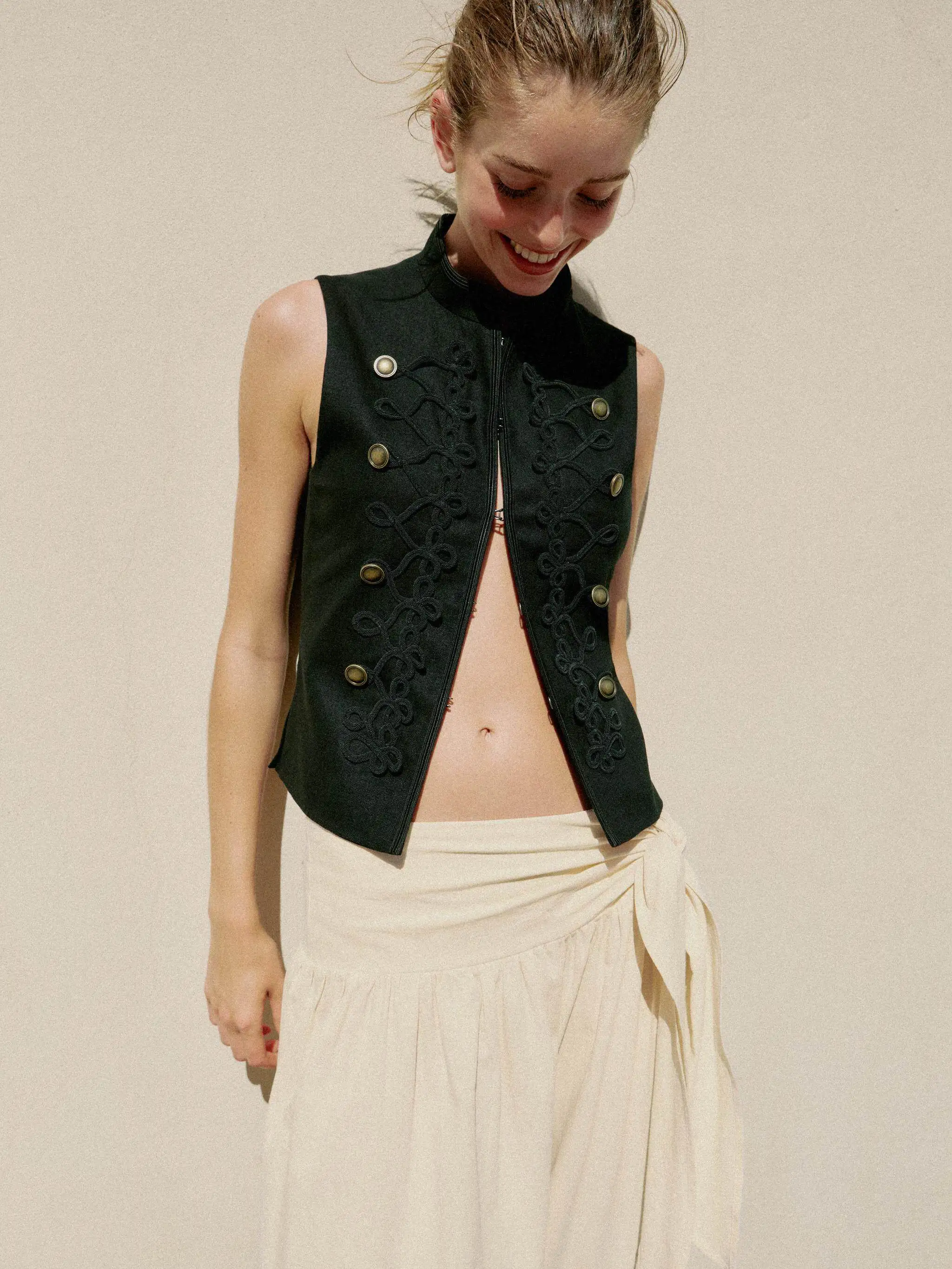 

Summer New Women's Slim Fit Sleeveless Stand Collar Rope Knot Decorated Vest Top ZA2026 Fashionable Chinese Style Clothing
