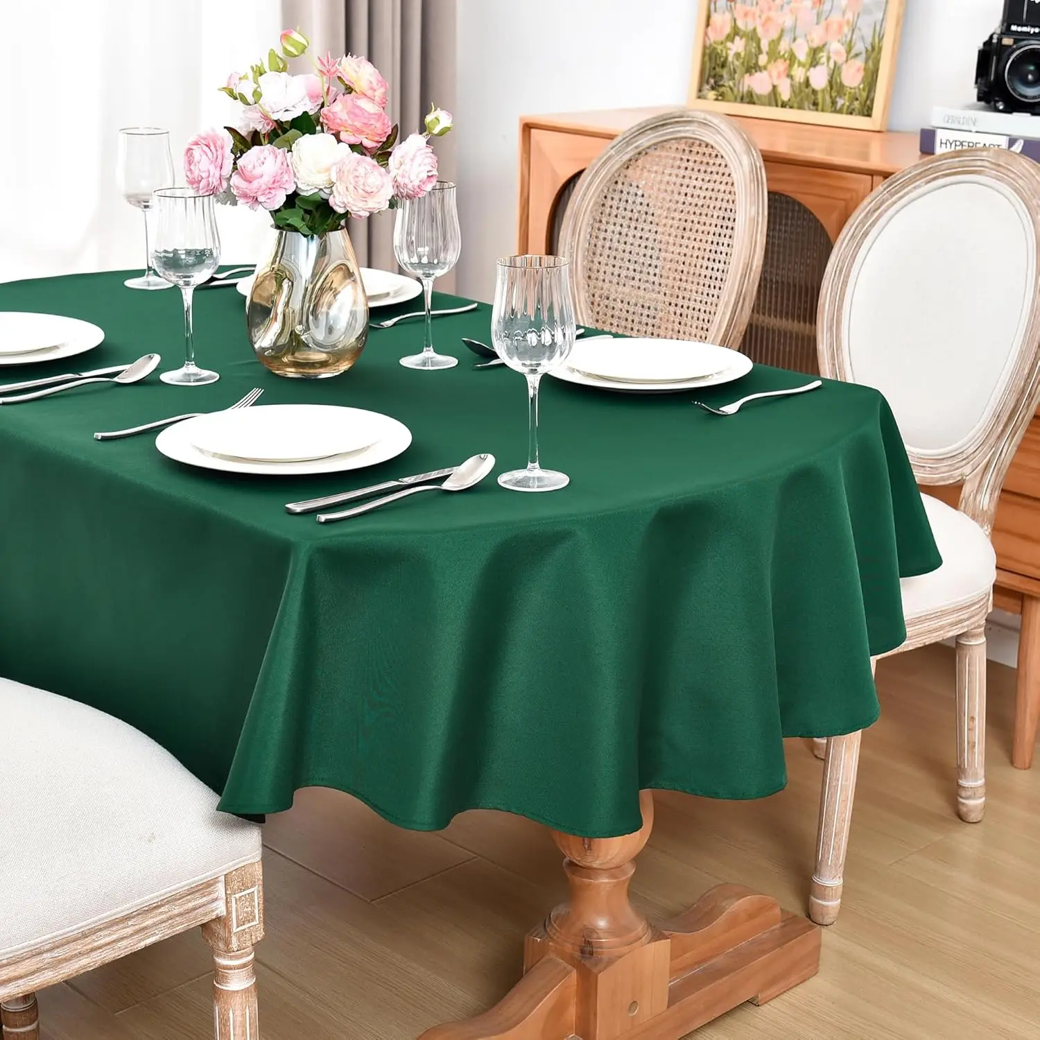 

Oval Tablecloth 60 x 102 Inch Washable Polyester Table Cloth Solid Green Heavy Duty Fabric Table Cover Daily Use for Din