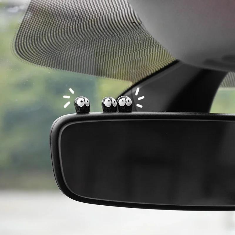 Bonito adorno de resina para coche con diseño de bola de carbón de dibujos animados para decoración Interior de coche y espejo retrovisor colgante,