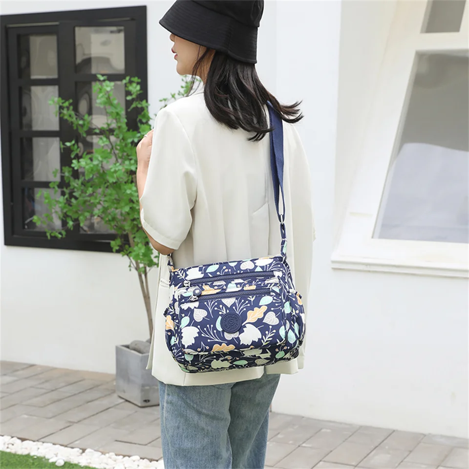 High Quality Waterproof Light Nylon Women Crossbody Bag Multi-pockets Female Shoulder Bag Fashion Casual Floral Handbag