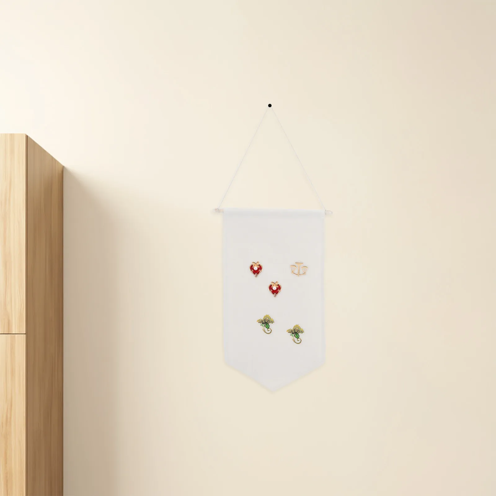 

2Pcs Badge Collection Organizer Wall Hanging Pin Brooch Display Holder Enamel Lapel Pins Button Medals Banner 19.7x11.8 Inch