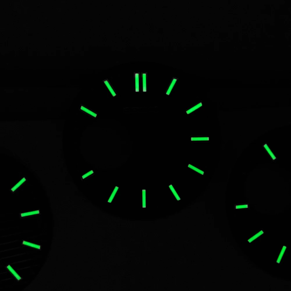 The 29.5mmsterile dial green luminous watch accessories are suitable for the NH38 calibre