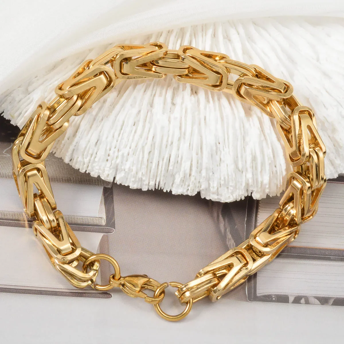 

Stainless Steel Gold Plated Bracelet Street Style Hip Hop Trend Unisex Fashion Luxury Jewelry Gift for Birthday Valentine