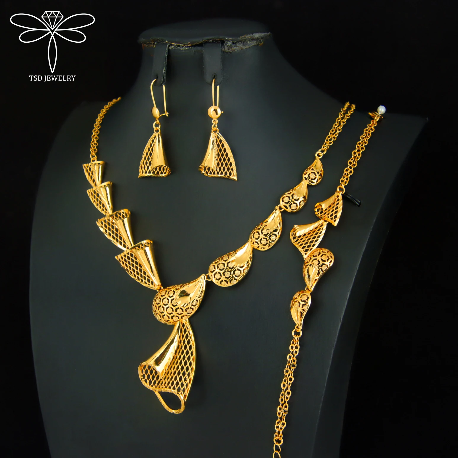 

Dubai Premium Gold Plated Jewelry Set 21k Gold Plated Arabic Bridal Necklace Bracelet Earrings Moroccan Women Vintage Jewelrys