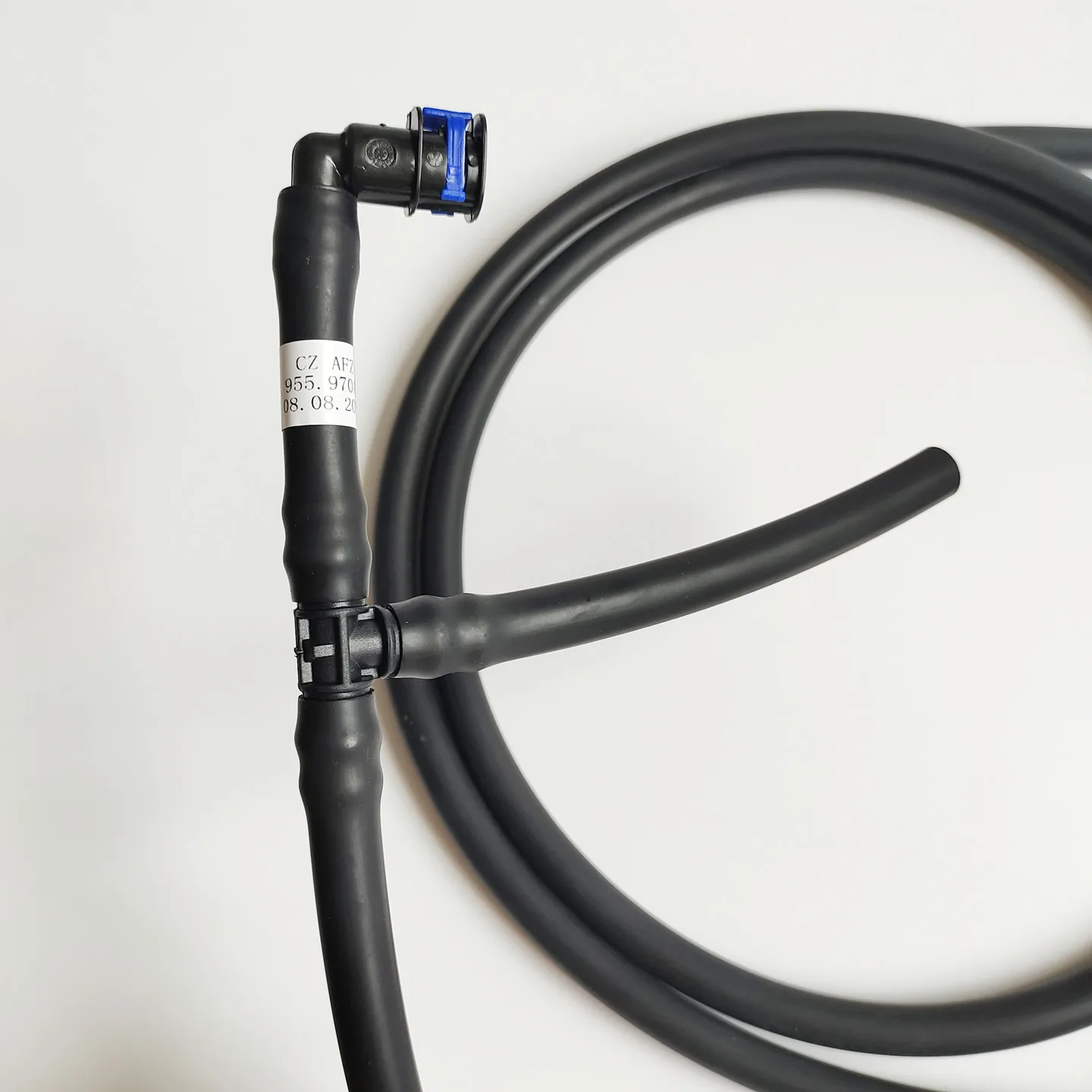 Picture 3: For Audi 2009-2011 A6L C6 Headlight Washer Hose