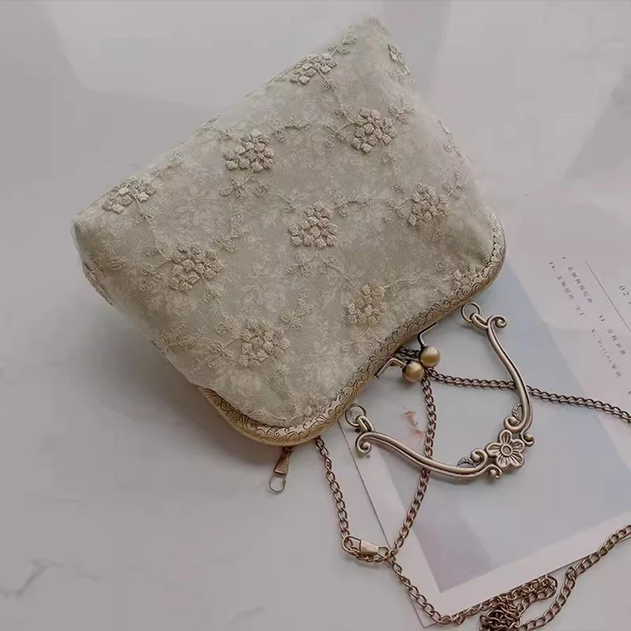 Vintage Metal Clip Hand Bags For Women Lace Embroidery Shoulder Bag Lock Design Evening Wallet Shopping Chains Crossbody Bag Sac