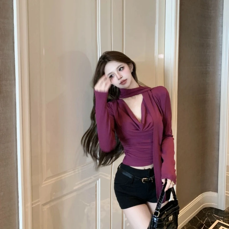 

Сексуальные тонкие плиссированные короткие футболки, женская одежда, новые однотонные корейские топы с длинным рукавом и v-образным вырезом, весна-осень, милая мода