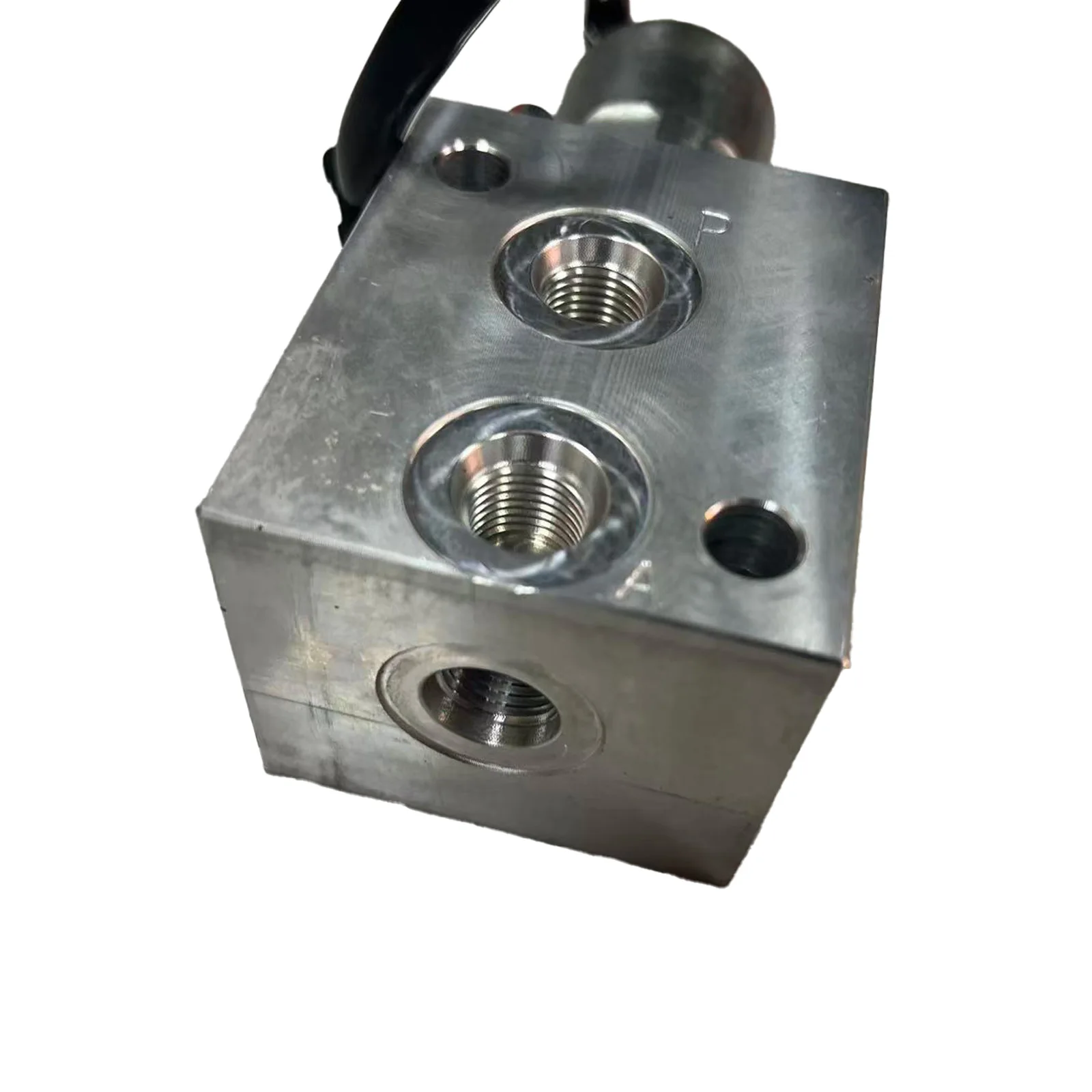Clutch Solenoid Valve 417-18-31111 4171831111 For Komatsu WA150-5 WA150-6 WA200-5 WA200-7 WA250-5 WA270-5 WA320 Wheel Loaders