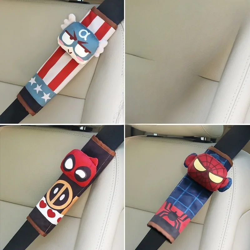 Los Vengadores Marvel Spiderman personajes de dibujos animados creativos de moda cinturón de seguridad periférico hombreras decoración de coche de dibujos animados lindos