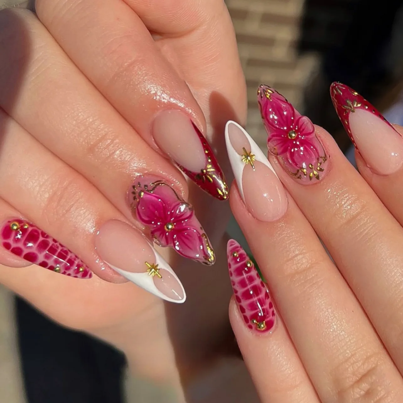 24pcs Finished Almond Press on Nails Art Reusable Sweet Flower Pink Long False Nail Sets with Shell Pearl Design Fake Nails Tips view 3