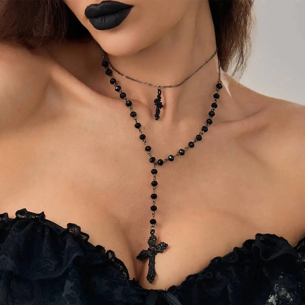 IngeSight.Z القوطي الشرير Y2K Doublelayer المعادن الصليب قلادة قلادة المرأة خمر الأسود كريستال مطرز المختنق حلية مجوهرات هدية