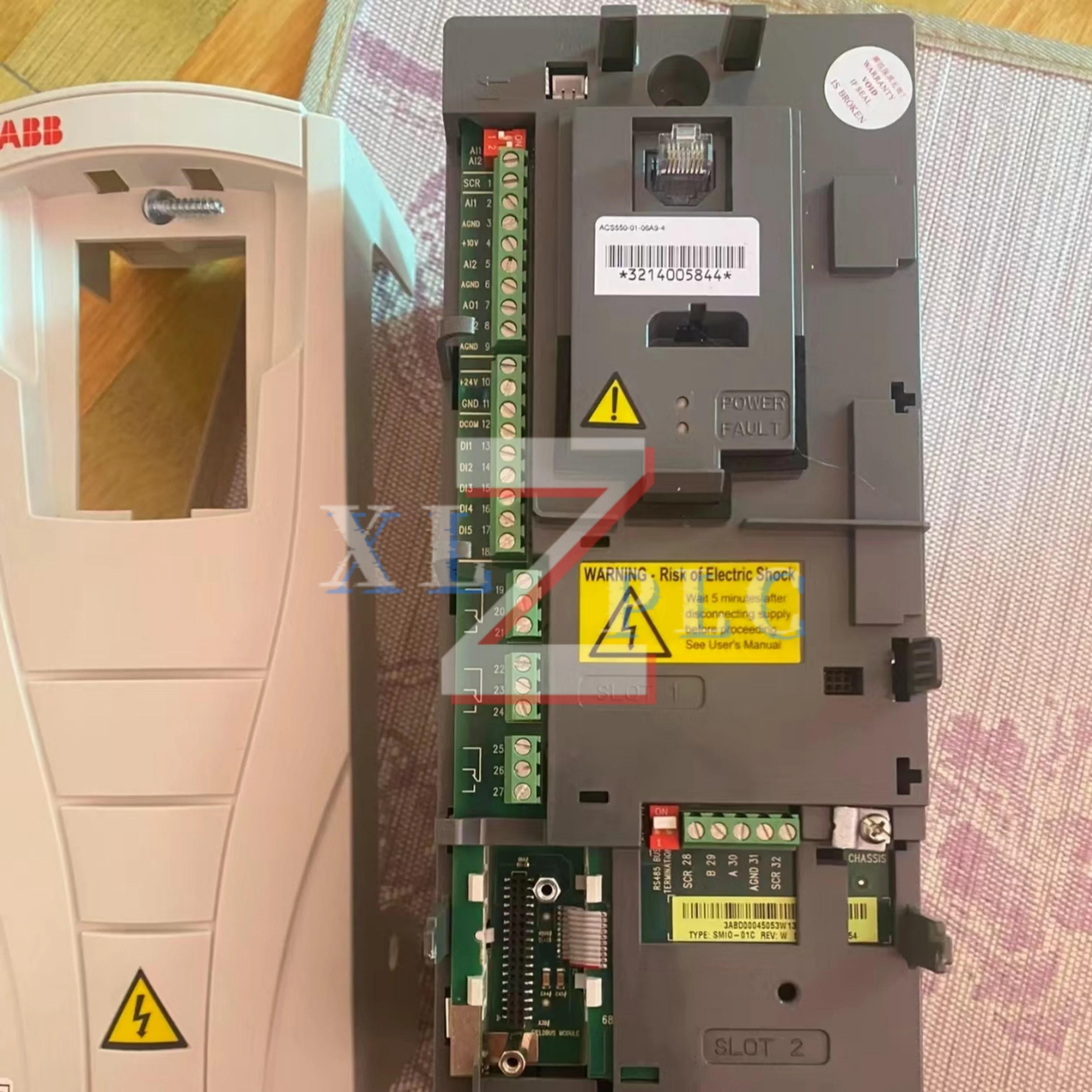 العاكس الجديد في المخزون ACS550-01-05A4-4 ACS550-01-06A9-4