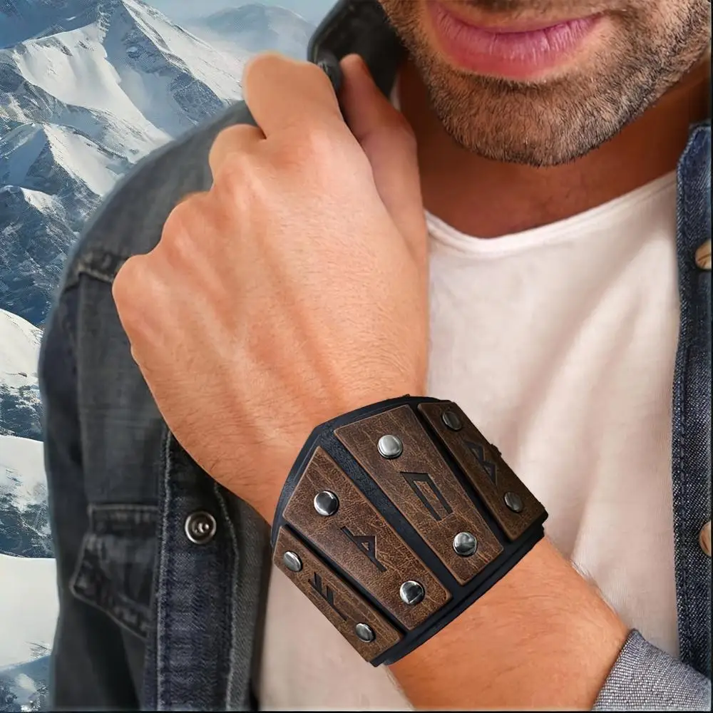 Uma pulseira de couro pu estilo viking nórdico da moda vintage com runas