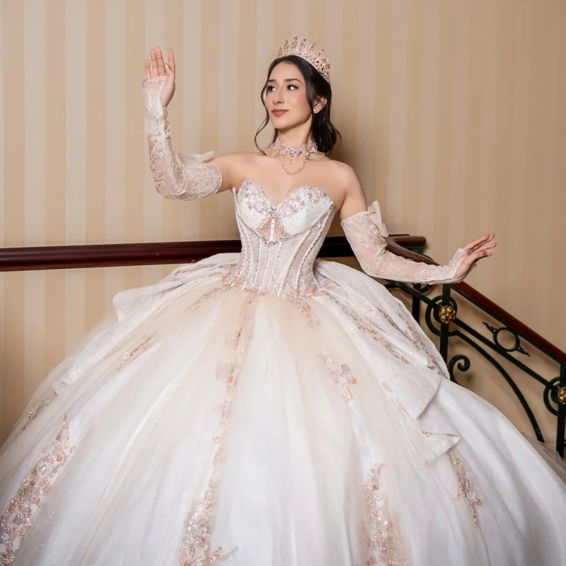 

Light Champagne Quinceanera Dresses Off the Shoulder Crystal Layering Decal Long tail Big Bow Vestidoe 15 Quinceanera Customize