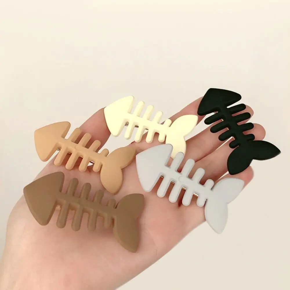 Creativo Fishbone Tornante Fermaglio per capelli Ragazza Frangia carina Barrettes Sweet Side Hairgrips Temperamento Duckbill Clip Accessori per capelli