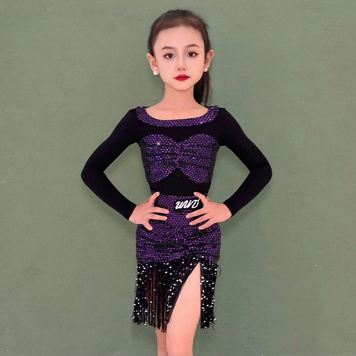 

Girls Winter Autumn Latin Costume Long Sleeve Fringe Skir Kids Tango Sumba Dance Outfits Competition Stage Dress