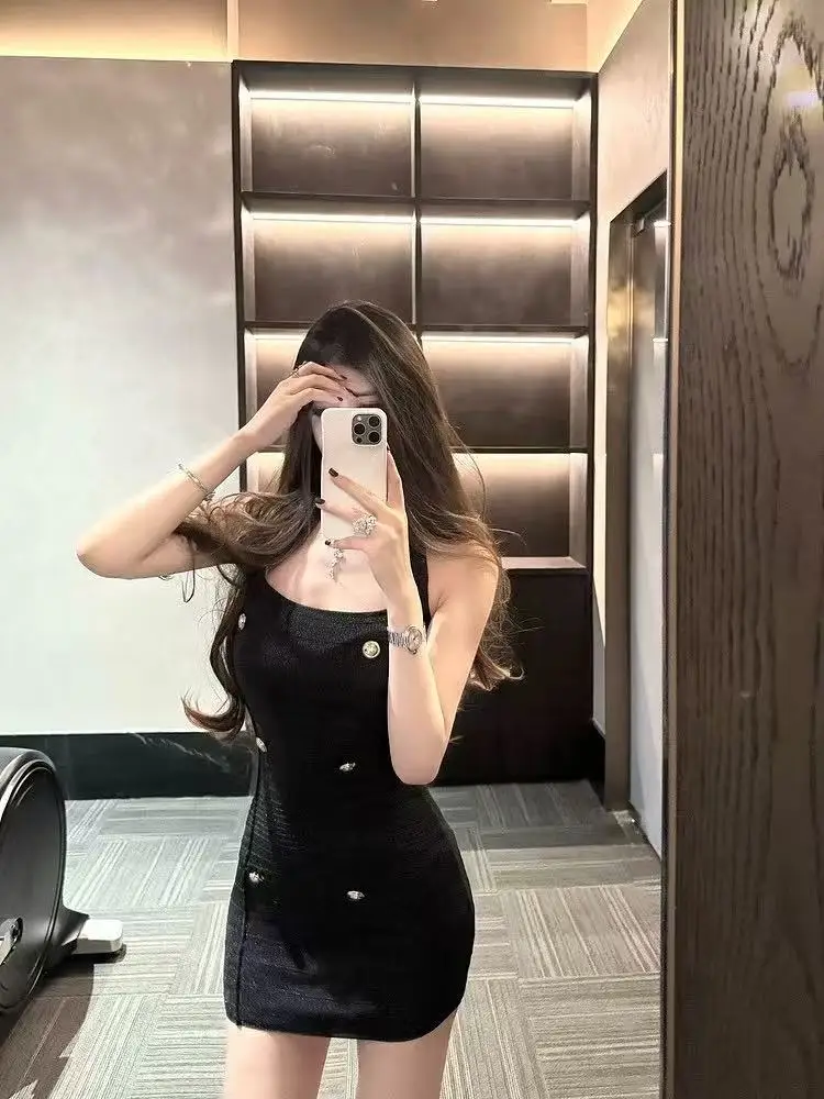 Mini robe tricotée noire, Sexy, élégante, sans bretelles, jupe moulante pour femmes, à la mode, nouvelle robe courte, 2025 N732