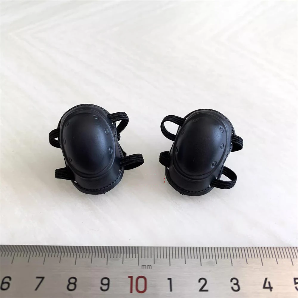 

In Stock For Sale 1/6th DML Soldier Doll Blac Knee Pads 2PCS/SET PVC Material Not Real For 12" DID DAM COO Doll Figure Collect