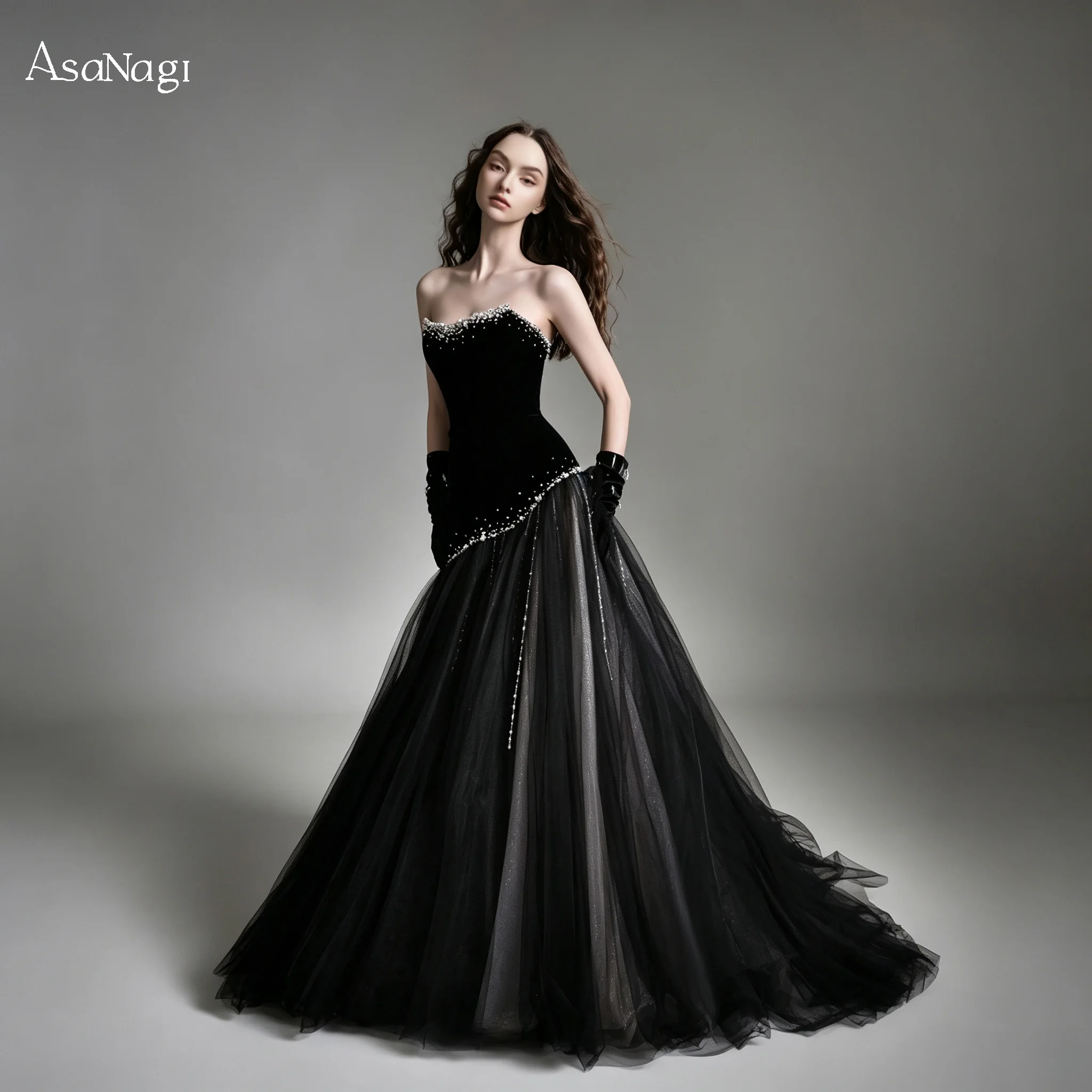 Strapless Black Velvet Mermaid Evening Gown Rhinestone Tulle Train With Matching Velvet Gloves Gothic Formal Party Dress