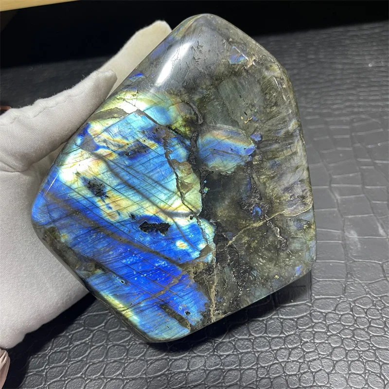 1520g Natural Crystal Quartz Polished Gemstone Large Labradorite Stone with Blue or Yellow Flash