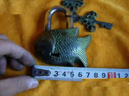 Elaborate Interesting Chinese old-style Copper Fish lock / 2keys