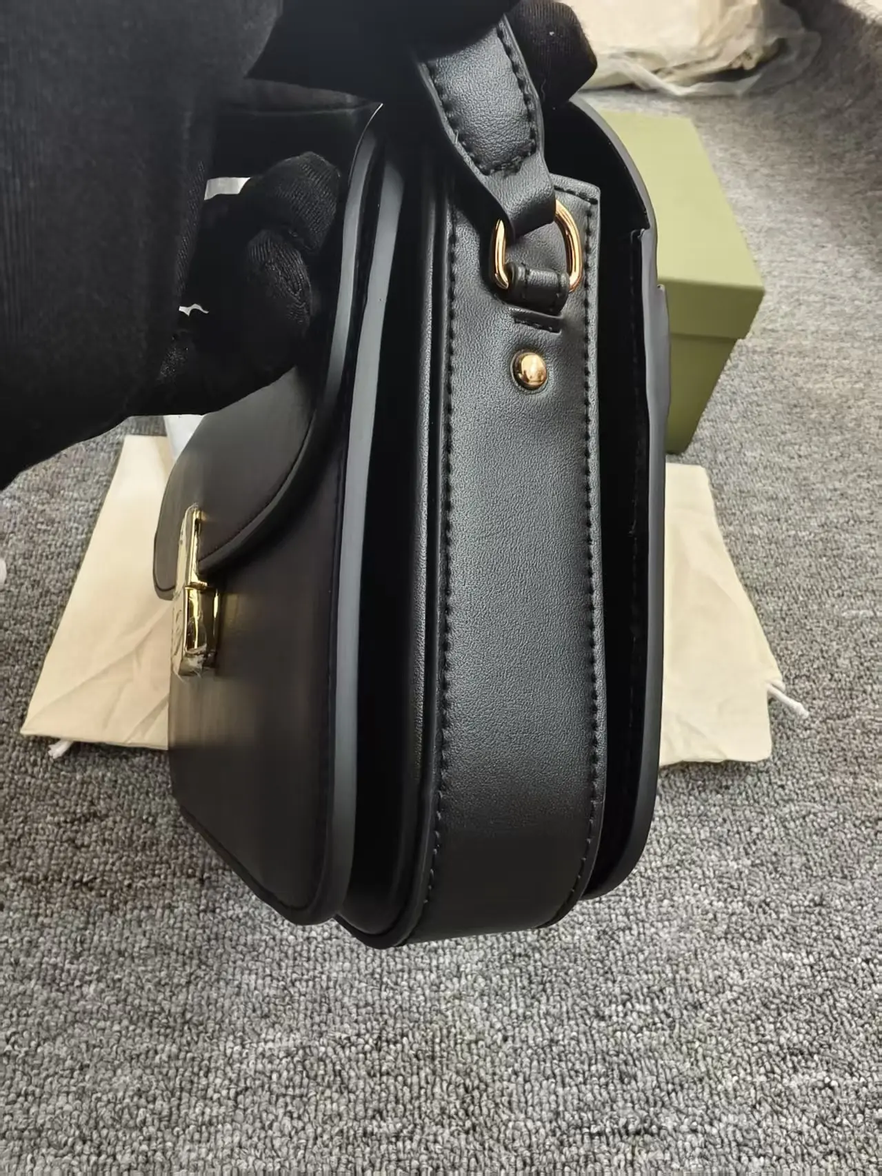 2026 Ins الفرنسية باريس شعار Y2K Sezana جلد طبيعي المرأة حقيبة يد رسول أنثى مصمم حقيبة حقائب عادية #5